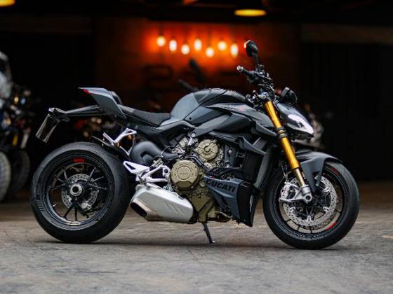 DUCATI STREETFIGHTER V4 S DUCATI STREETFIGHTER V4 S